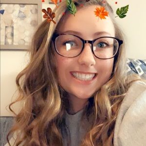 Meet your Posher, Kaitlyn